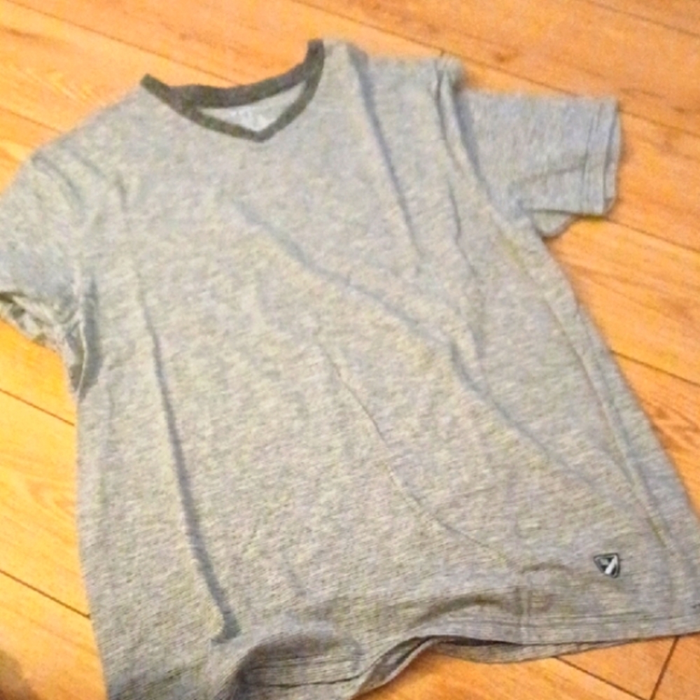 Daniel Cremieux  T-Shirt  SS gray stripe V-neck Small GUC